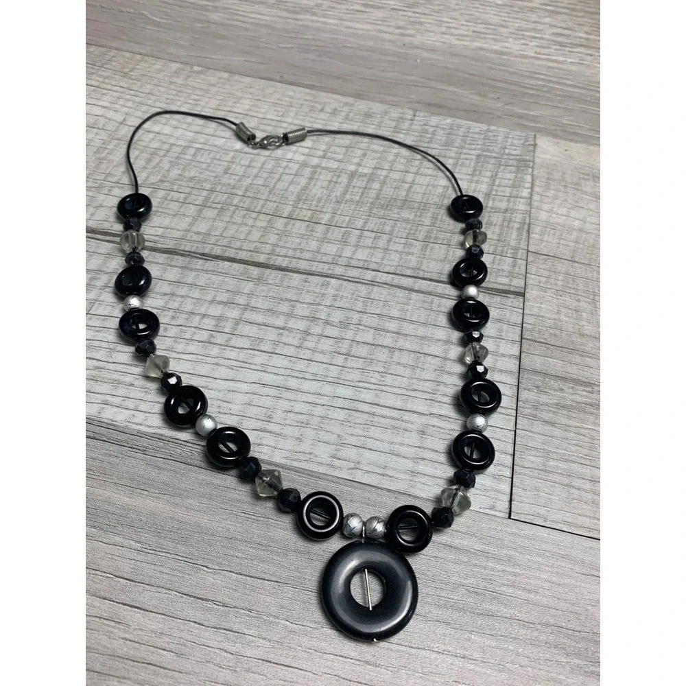Black Geometric Ring Beaded Necklace Silver Tone Accents 20 Inch Cord 34449